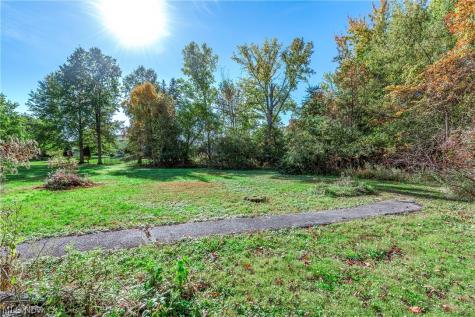 27087 Cook Road Olmsted Twp OH 44138