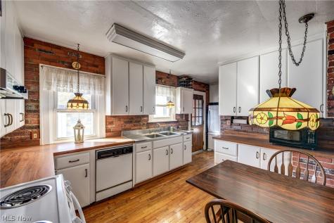 27087 Cook Road Olmsted Twp OH 44138