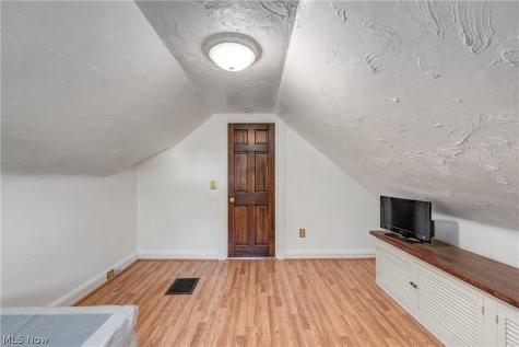 27087 Cook Road Olmsted Twp OH 44138