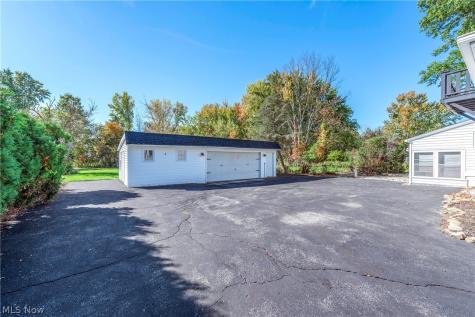 27087 Cook Road Olmsted Twp OH 44138