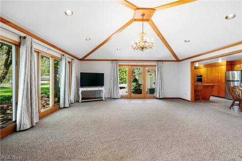 3720 Brookside Drive Norton OH 44203