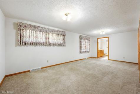 3720 Brookside Drive Norton OH 44203