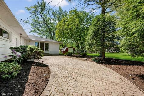 3720 Brookside Drive Norton OH 44203