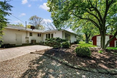 3720 Brookside Drive Norton OH 44203