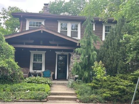 13067 Cedar Road Cleveland Heights OH 44118