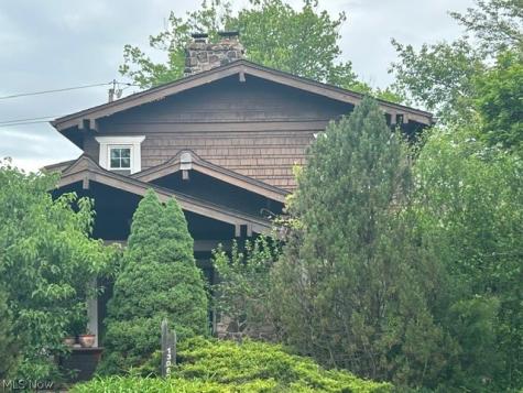 13067 Cedar Road Cleveland Heights OH 44118