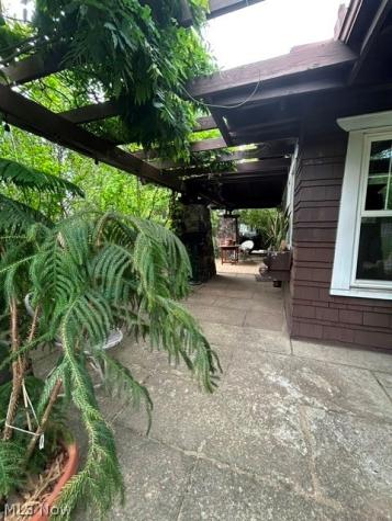 13067 Cedar Road Cleveland Heights OH 44118