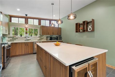 6079 Fulton Drive NW Canton OH 44718