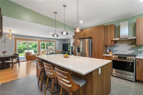 6079 Fulton Drive NW Canton OH 44718