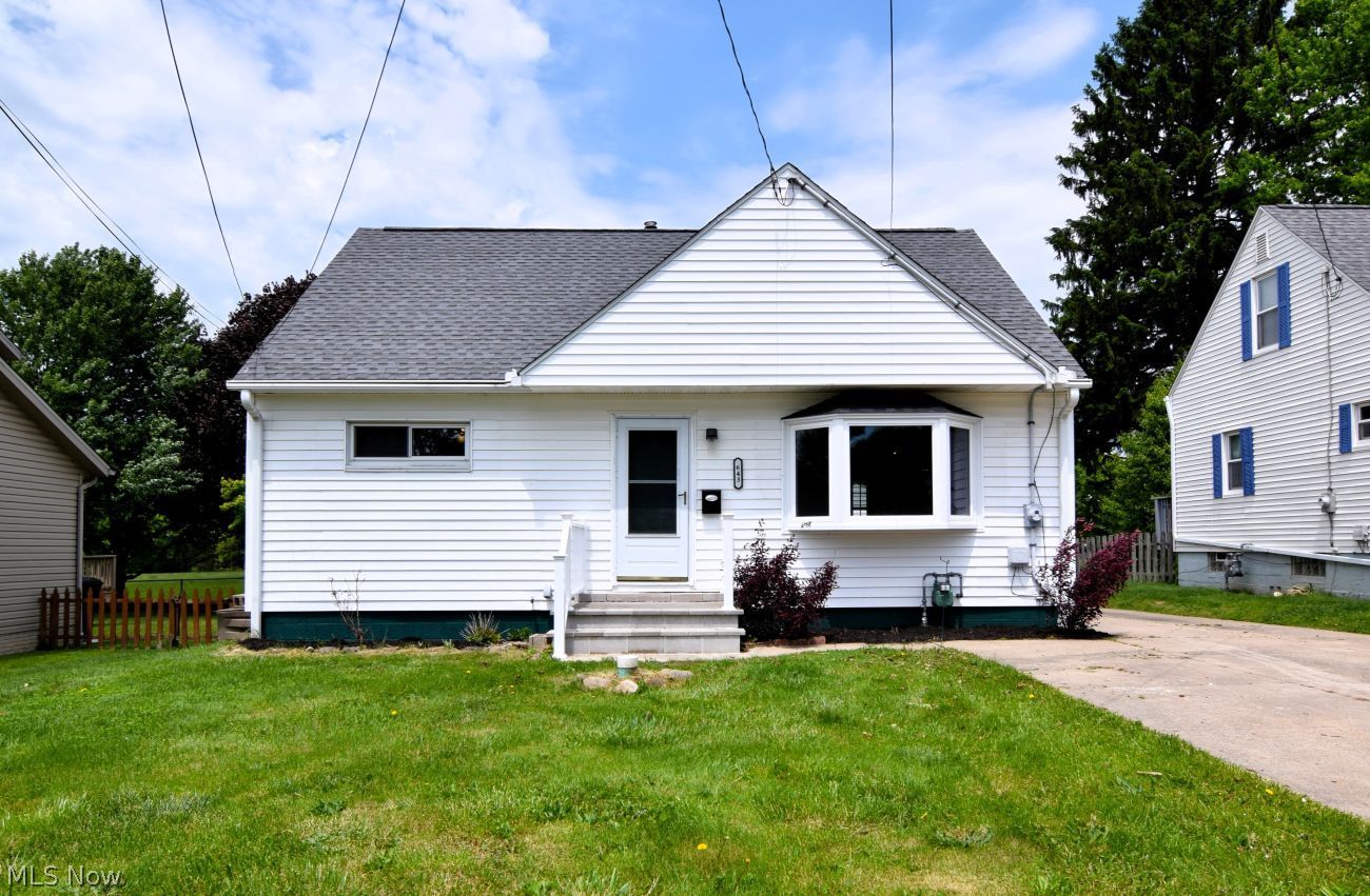 643 Viewpoint Avenue Cuyahoga Falls OH 44221