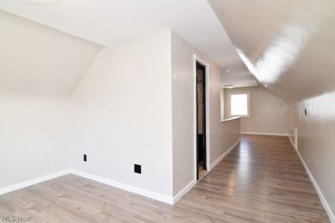 643 Viewpoint Avenue Cuyahoga Falls OH 44221