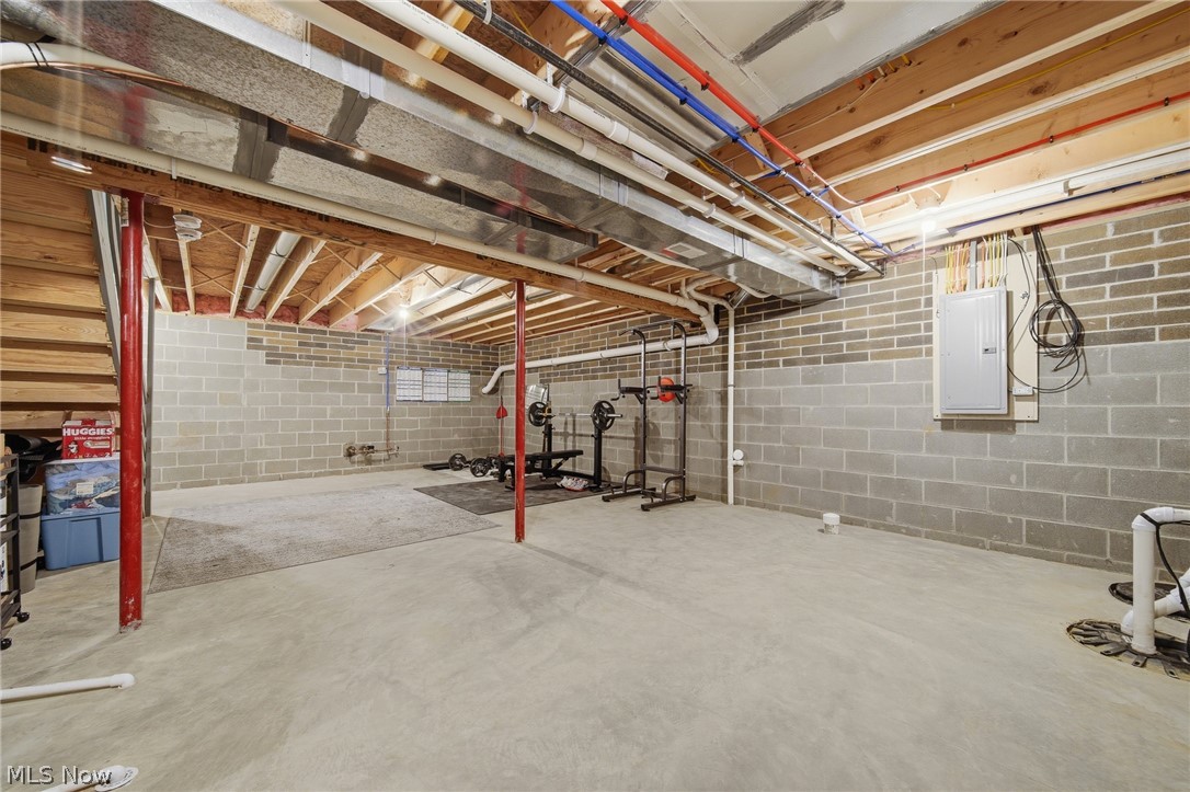 3181 Dunmore Avenue NW Canton OH 44708
