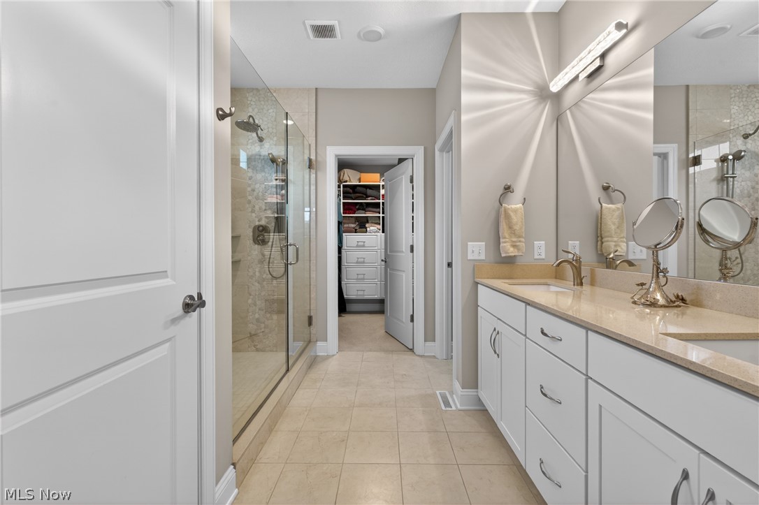 7429 Villa Ridge Chagrin Falls OH 44023