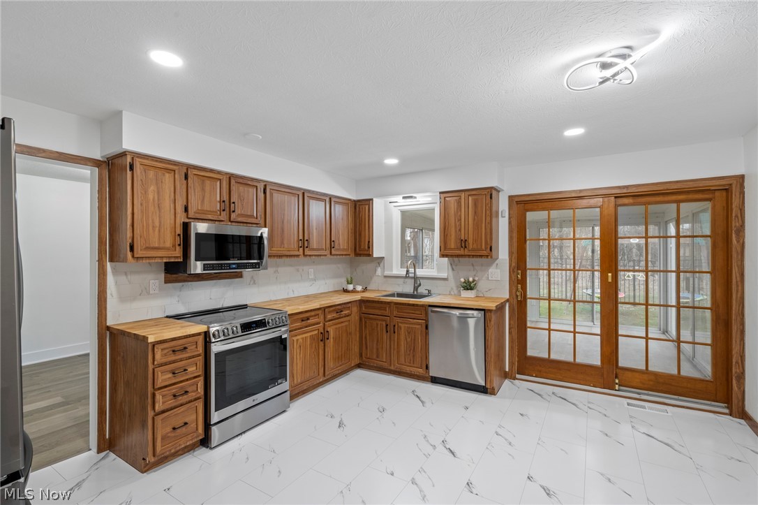 20541 Spruce Drive Strongsville OH 44149