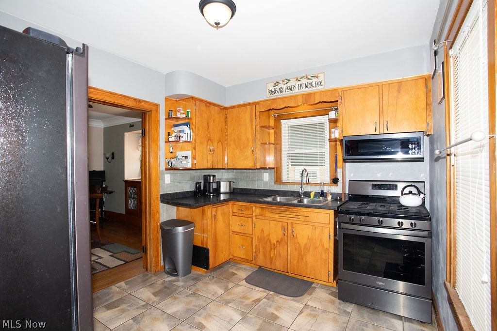 213 Como Street Struthers OH 44471