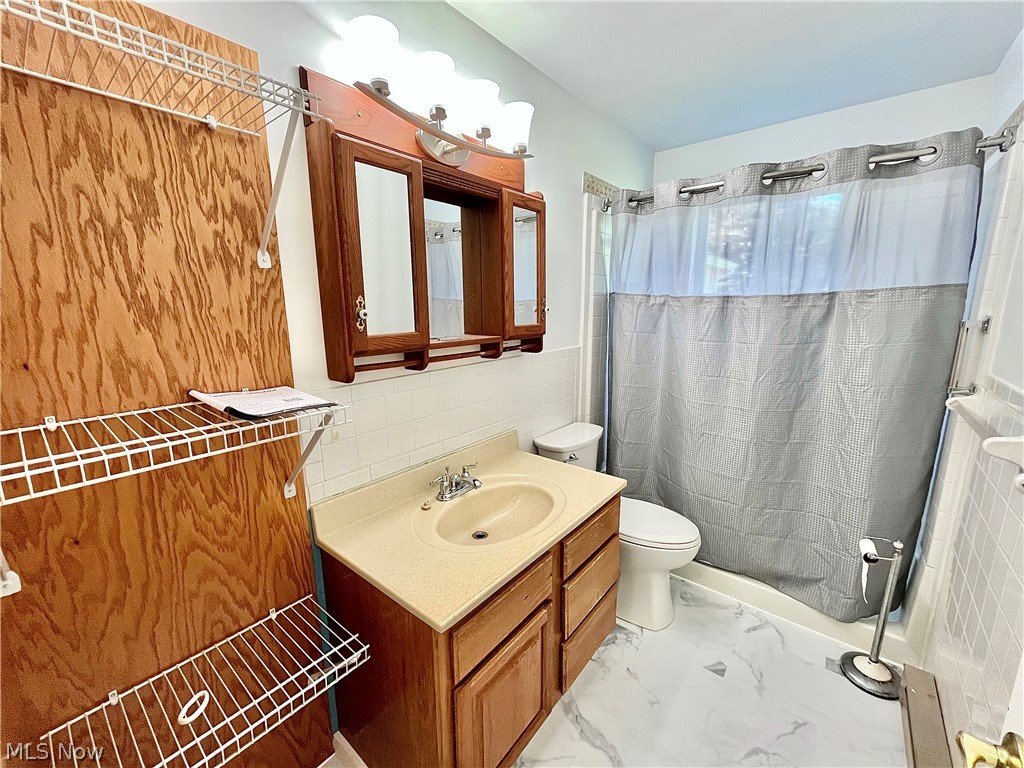 3147 Lawton Street Rock Creek OH 44084