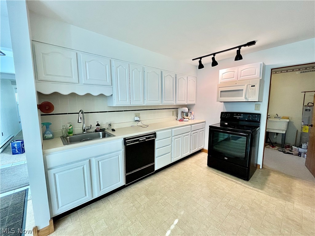 3147 Lawton Street Rock Creek OH 44084
