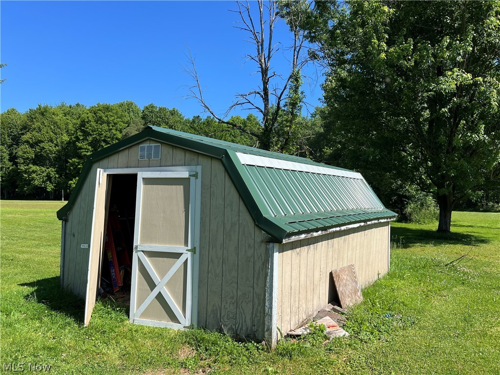 3147 Lawton Street Rock Creek OH 44084
