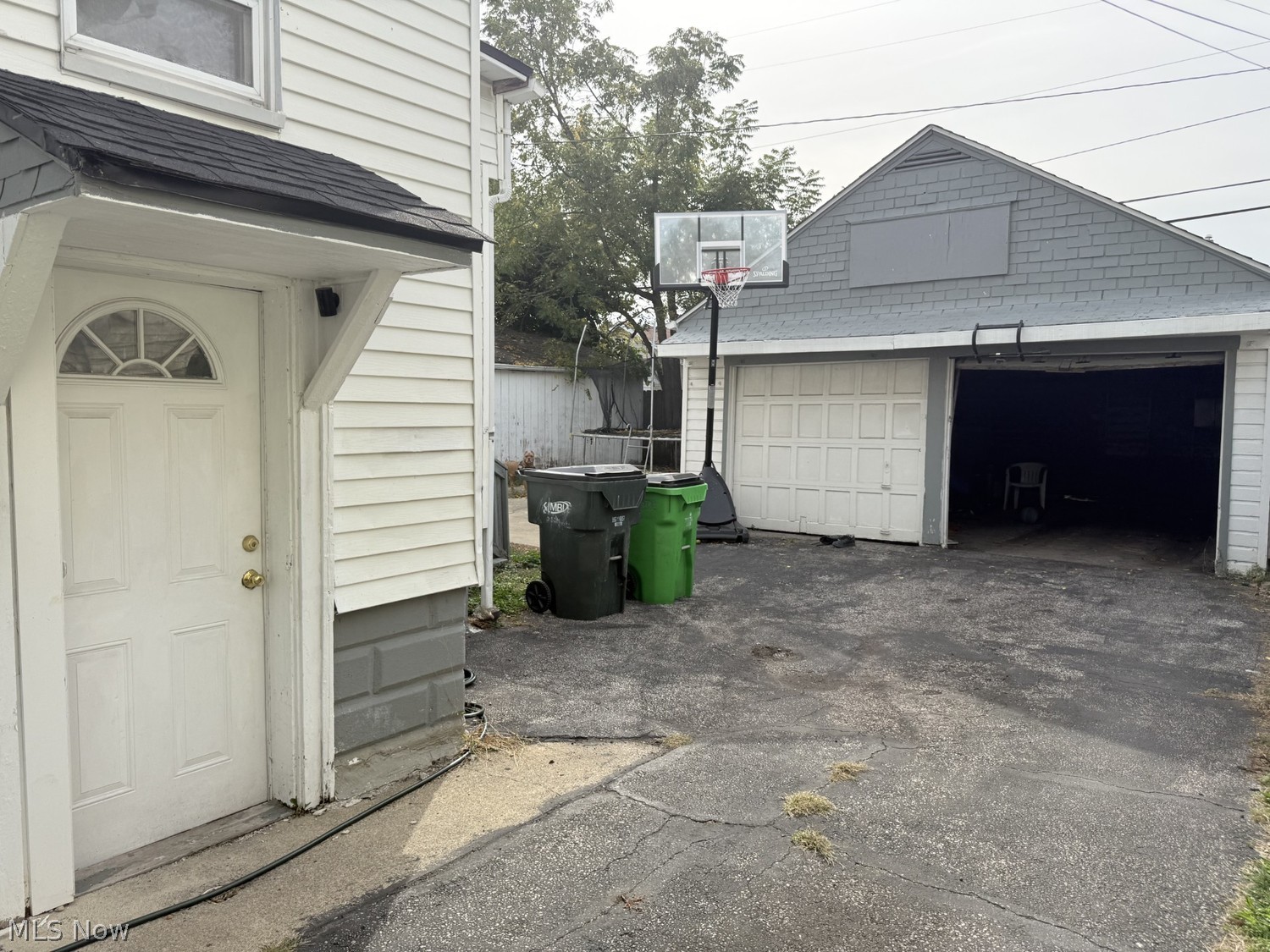 19850 Renwood Avenue Cleveland OH 44119