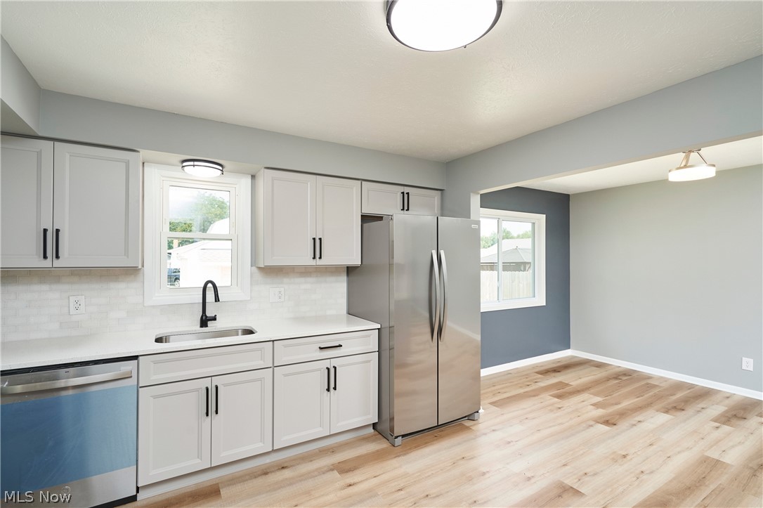 35477 Hobbie Drive Eastlake OH 44095