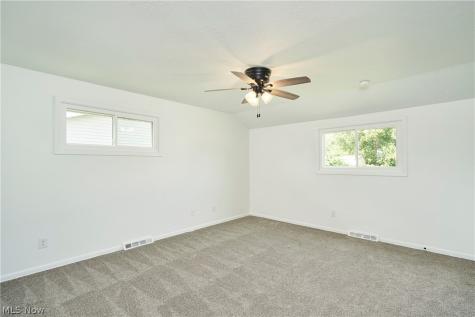 35477 Hobbie Drive Eastlake OH 44095
