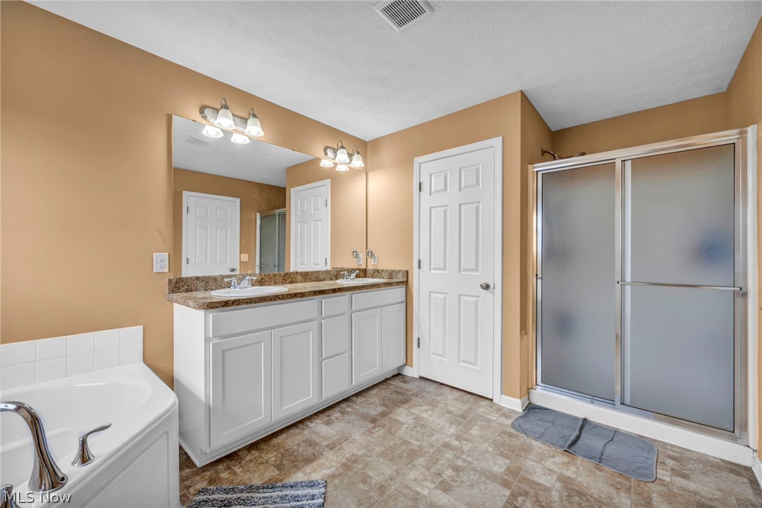 9087 Ichabod Drive North Ridgeville OH 44039