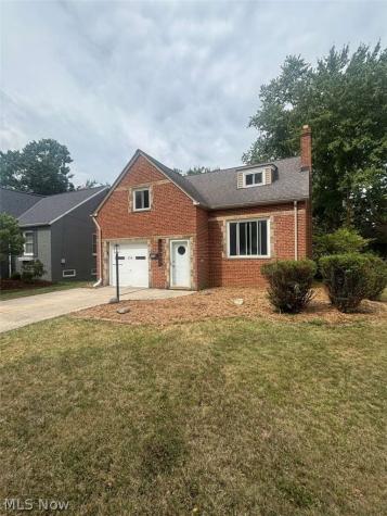 454 Parkside Drive Bay Village OH 44140