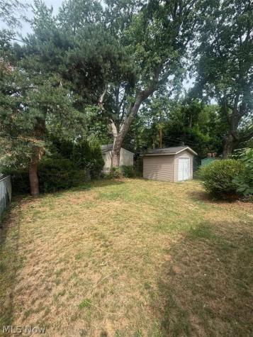 454 Parkside Drive Bay Village OH 44140