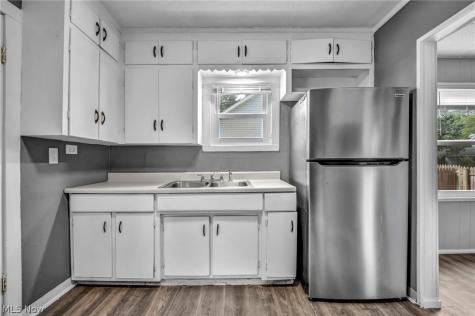 1247 Dietz Avenue Akron OH 44301
