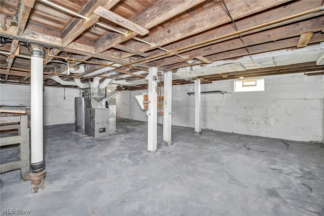 1247 Dietz Avenue Akron OH 44301