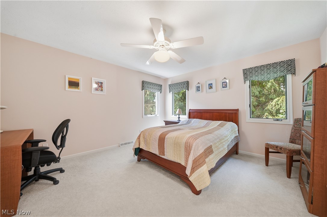 644 Clinton Lane Highland Heights OH 44143