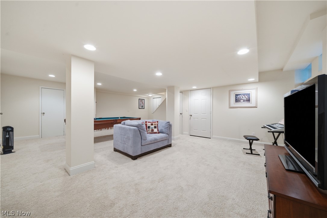 644 Clinton Lane Highland Heights OH 44143