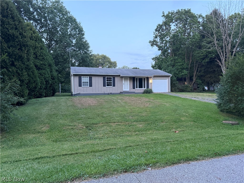 4048 Woodside Drive NW Warren OH 44483