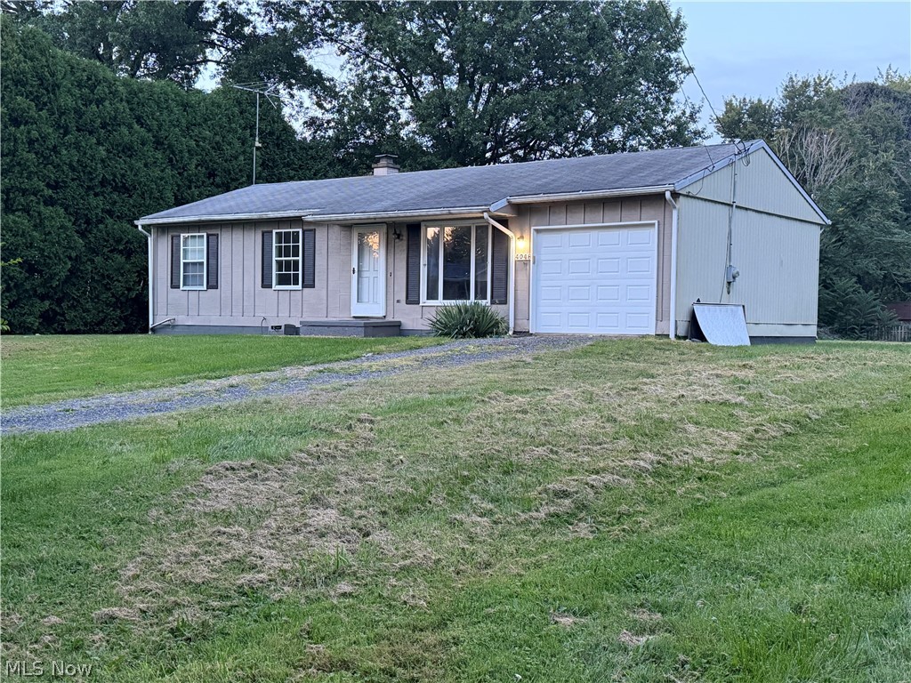 4048 Woodside Drive NW Warren OH 44483