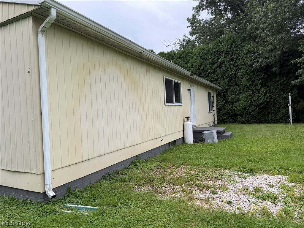 4048 Woodside Drive NW Warren OH 44483