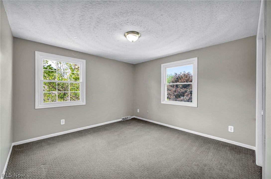 2635 Henrietta Drive Green OH 44685
