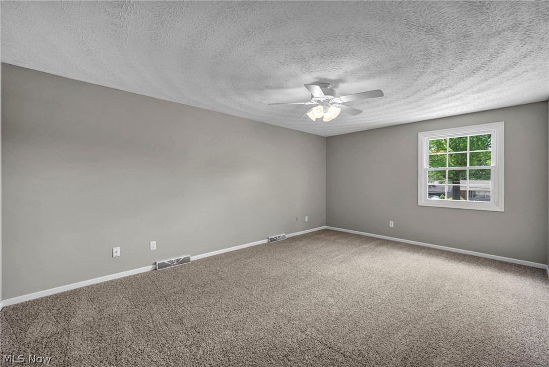 2635 Henrietta Drive Green OH 44685
