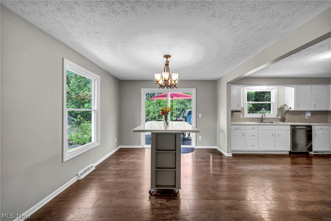 2635 Henrietta Drive Green OH 44685