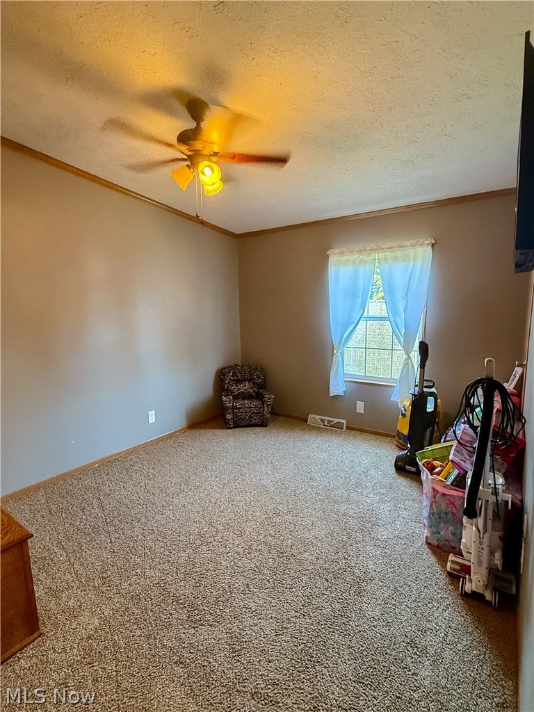 531 Herrick Street Uhrichsville OH 44683