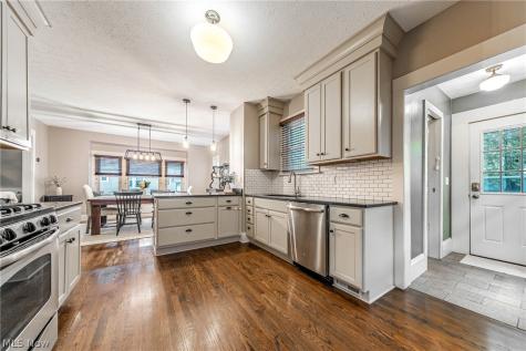 1306 Marlowe Avenue Lakewood OH 44107