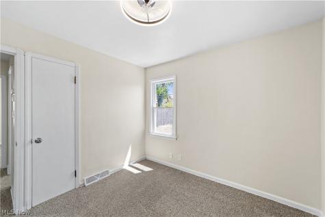 6307 Kenneth Avenue Parma OH 44129
