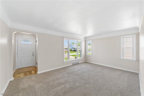 6307 Kenneth Avenue Parma OH 44129