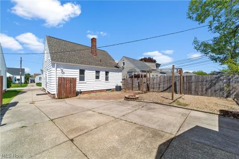 6307 Kenneth Avenue Parma OH 44129
