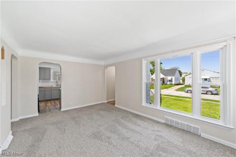 6307 Kenneth Avenue Parma OH 44129