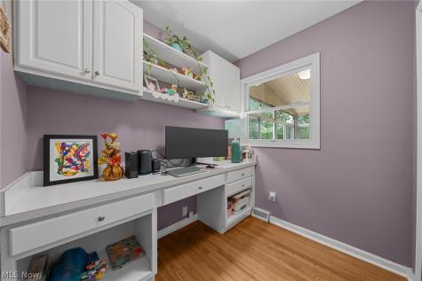 31477 Roberta Drive Bay Village OH 44140
