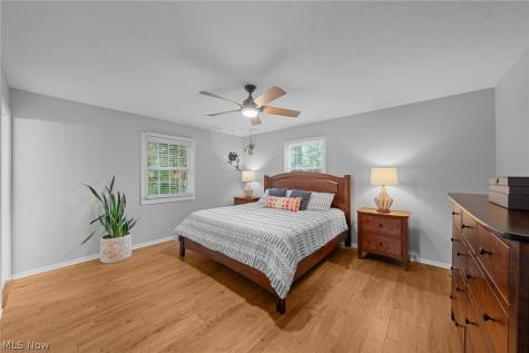 31477 Roberta Drive Bay Village OH 44140
