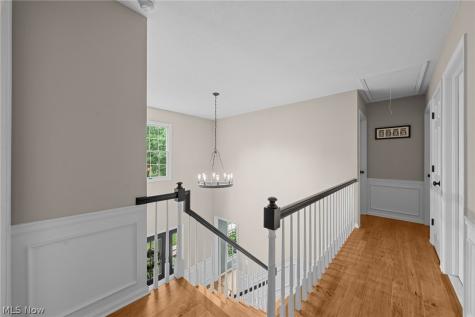 31477 Roberta Drive Bay Village OH 44140