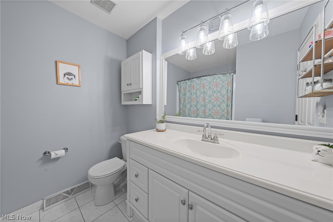 31477 Roberta Drive Bay Village OH 44140