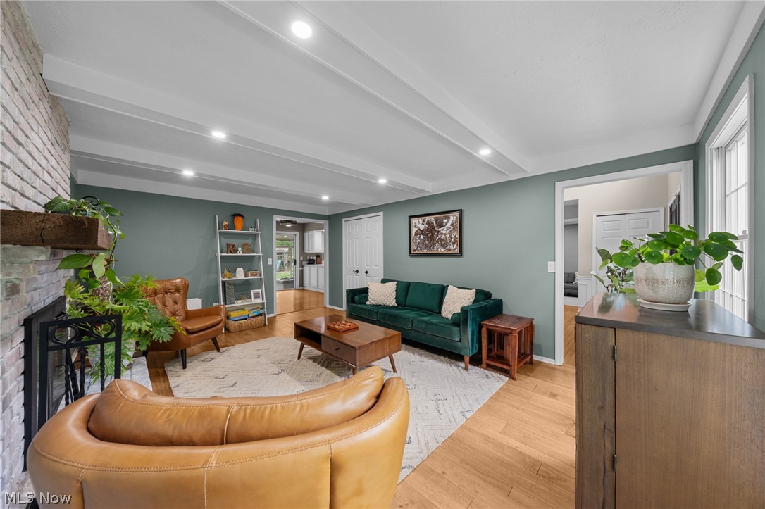 31477 Roberta Drive Bay Village OH 44140