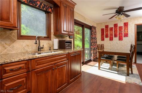 8365 Crinkleroot Clearing Brecksville OH 44141